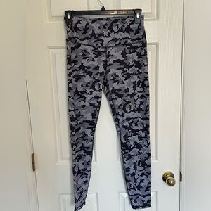 Spyder grey camo pants M